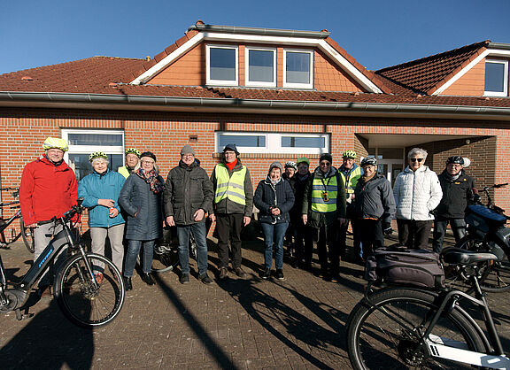 Dienstagsgruppe des ADFC Papenburg auf Feierabendtour