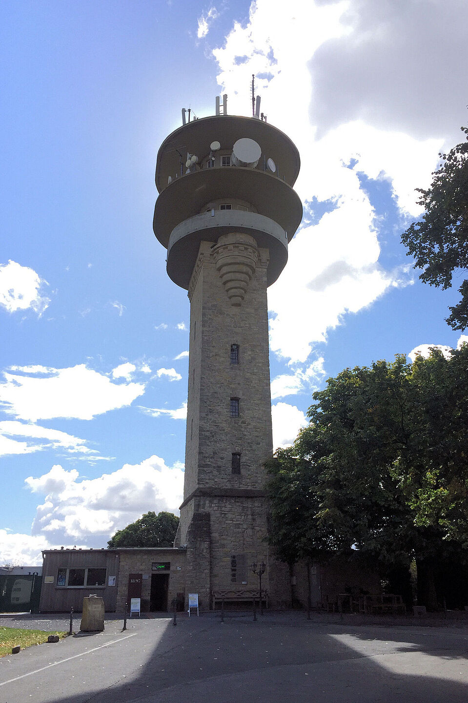 OG-Papenburg-2022-09-17-Muensterland-027b-Andreas-Wotte.jpg Longinusturm in den Baumbergen bei Nottuln