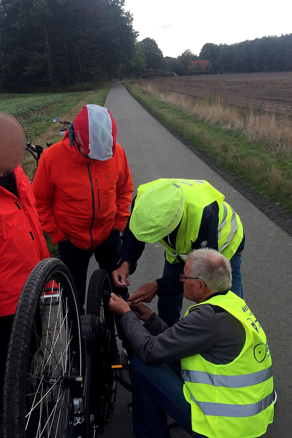 OG-Papenburg-2022-09-17-Muensterland-085-Andreas-Wotte.jpg Platten am Fahrradschlauch reparieren